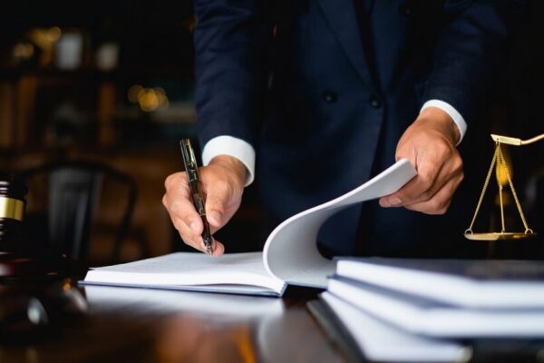 راهنمای یافتن بهترین وکیل در کرج